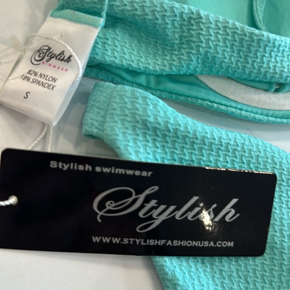 New bikini - Picture 4 of 5